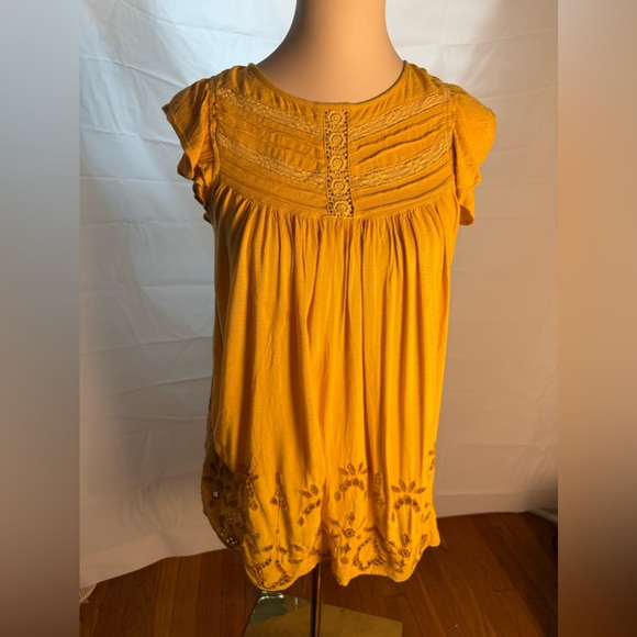 American Eagle Outfitters Yellow Flutter Sleeve Blouse - Picture 1 of 7